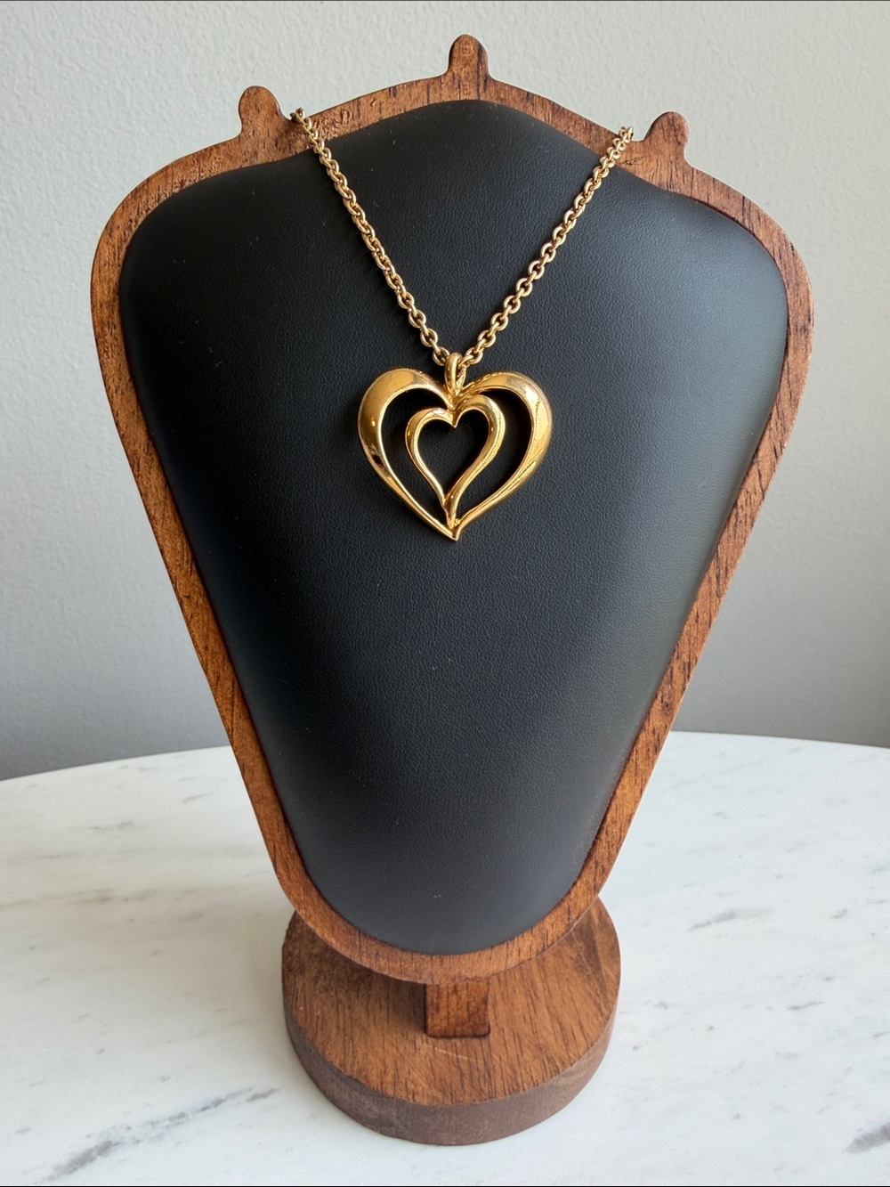 Vintage Avon Gold Double Heart Pendant Necklace - Romantic, chic